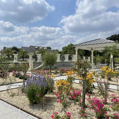 Domaine Les Jardins Darsene Couette-café *